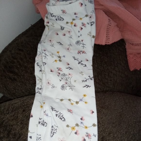 BOGO Free Jessica Simpson Top and free matching leggings if wanted - Picture 4 of 6